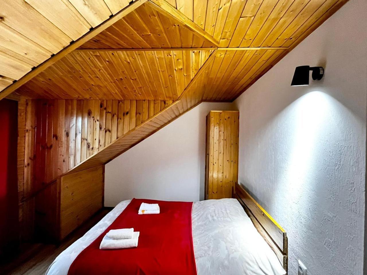 Nino & Irodi'S Guest House Kutaisi Ngoại thất bức ảnh